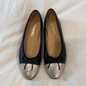 Chanel silver/black ballet flats - size 40